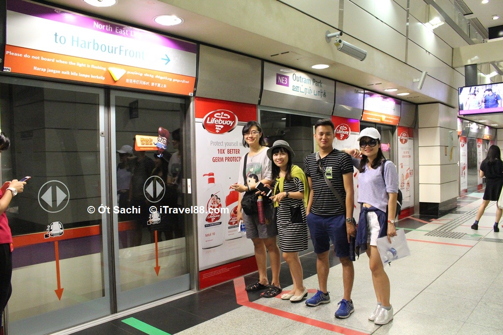 Hướng dẫn đi tàu điện ở Singapore -  7 dạng bài viết content cho Travel Blogger 
