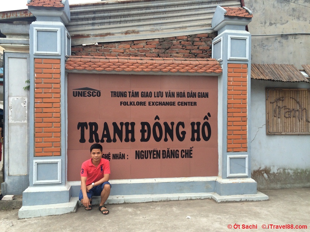 hu trưng bày của nghệ nhân Nguyễn Đăng Chế ở xã Song Hồ