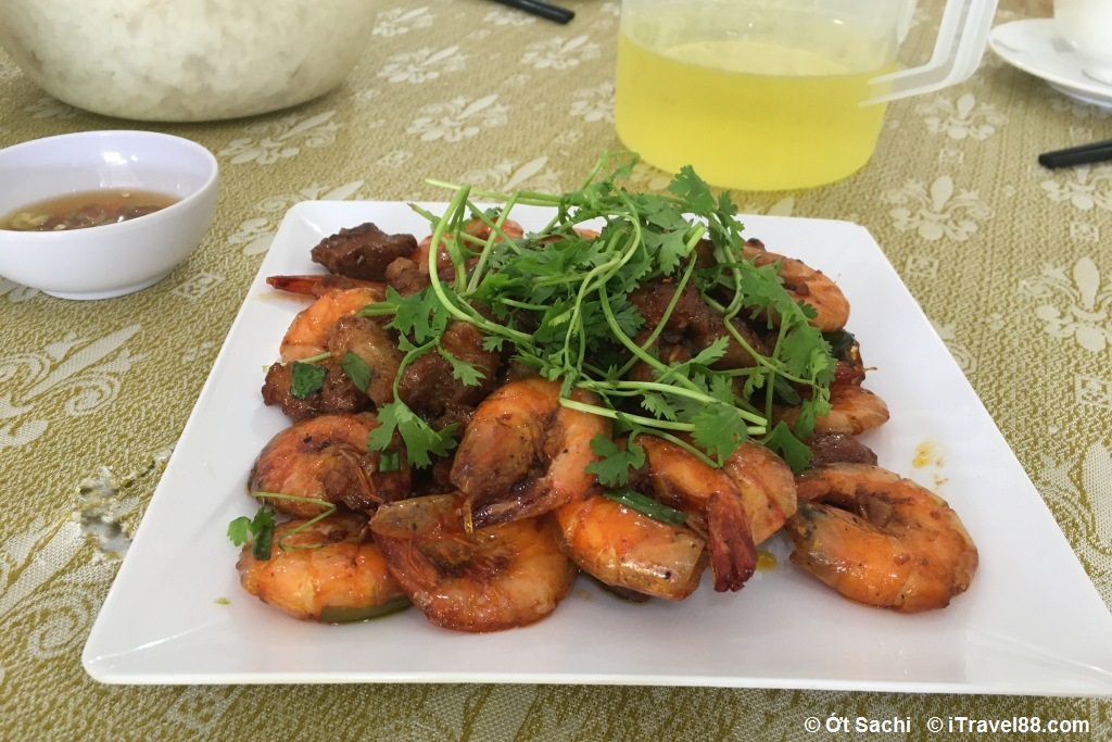 Bữa trưa thanh đạm - Kinh nghiệm du lịch tự túc Quảng Bình ăn gì ở đâu