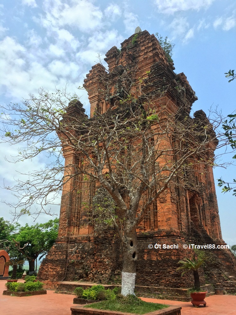 Tháp Nhạn (Nhan Temple) - địa điểm du lịch nổi tiếng ở Phú Yên
