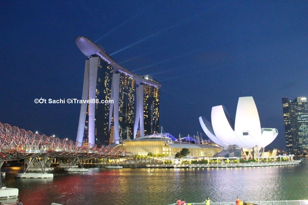 Marina Bay Sands - top 10 địa điểm du lịch ở Singapore