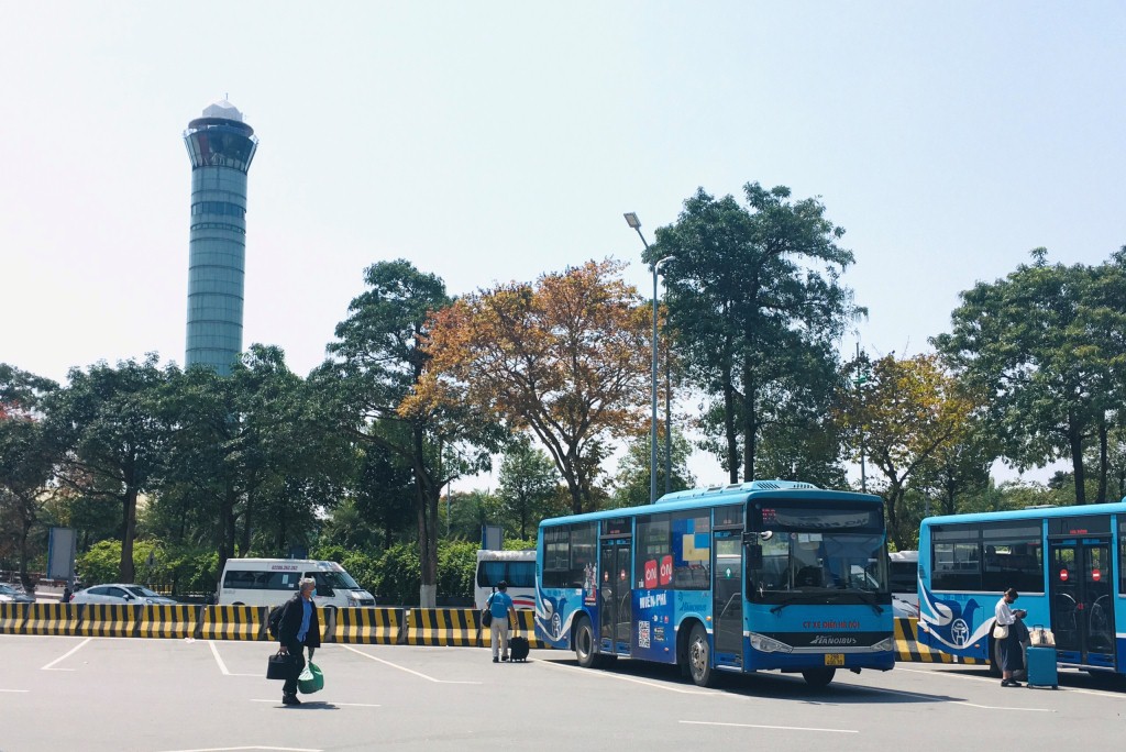 Xe bus đến sân bay Nội Bài